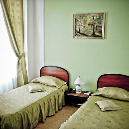 Hotel Арад Стая снимка