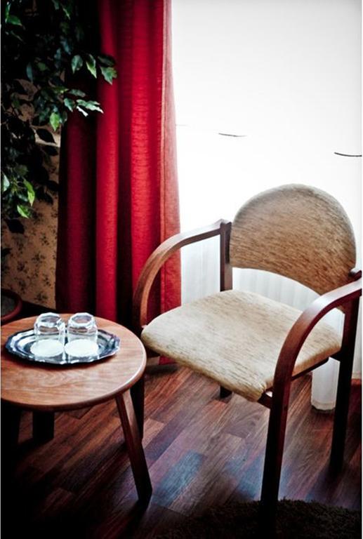 Hotel Арад Екстериор снимка